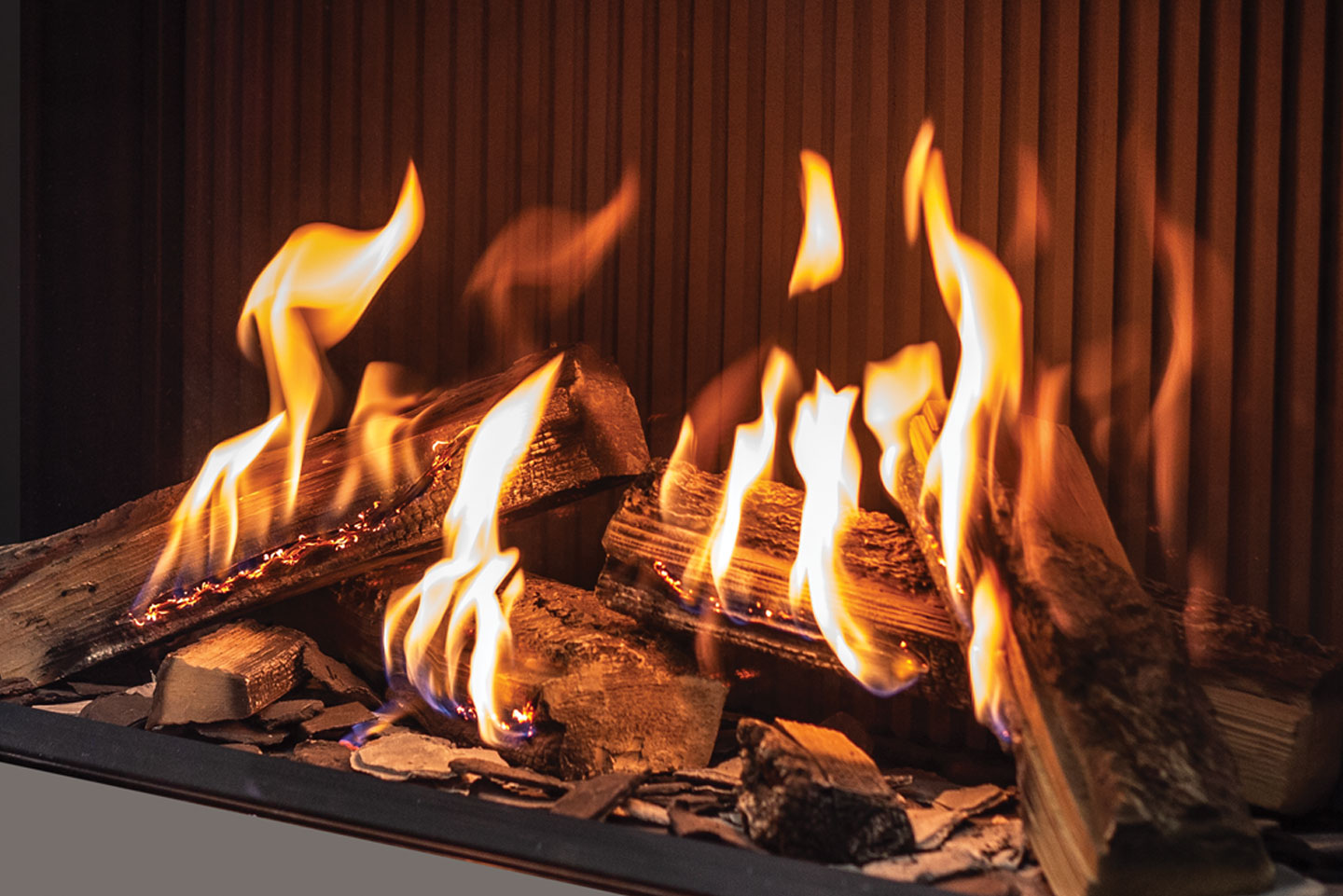 Urbana Luxury Fireplaces U50 Tall Ultra Linear Gas Fireplace - Image 3