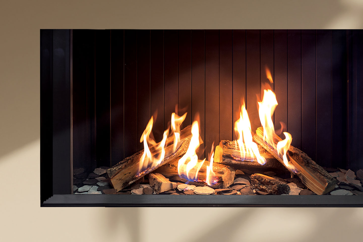 Urbana Luxury Fireplaces U50 Tall Ultra Linear Gas Fireplace - Image 4